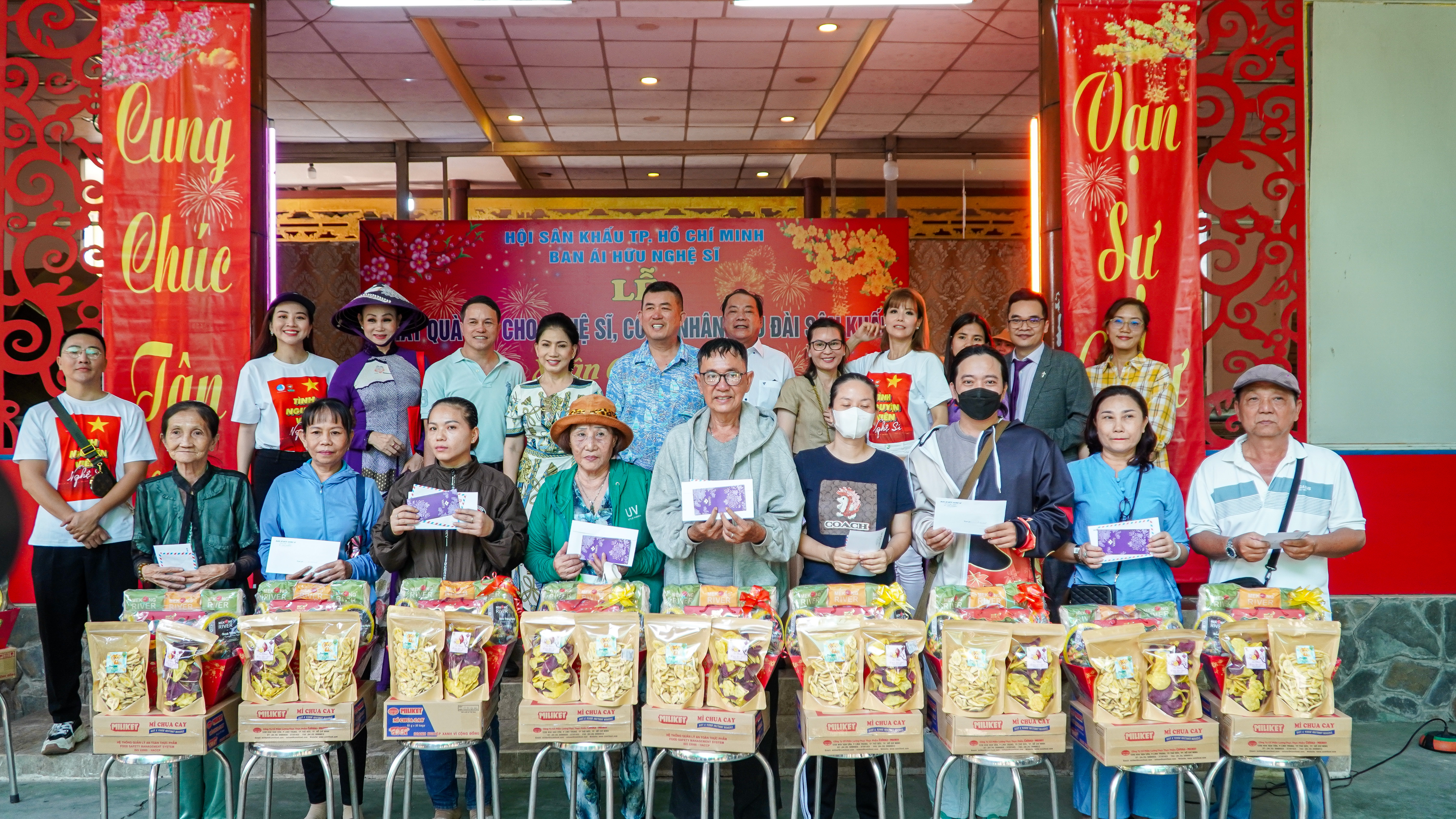 Mekong River đồng hành cùng Ban ái hữu nghệ sĩ – Hội Sân khấu TPHCM trao quà tết cho Nghệ sĩ